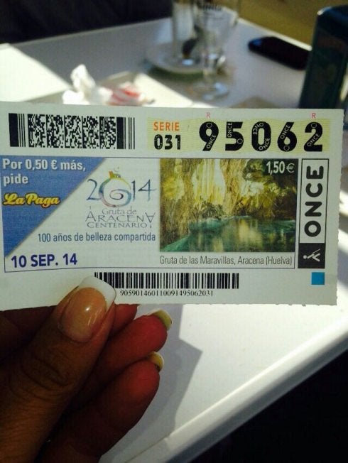 Una de sus hijas quisó guardar como recuerdo la foto del cupón.