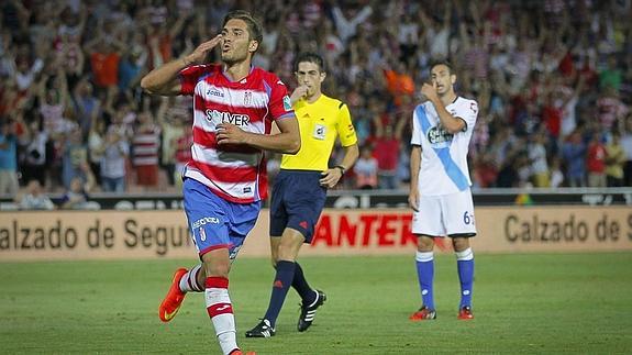 Rochina celebra un gol en el primer partido de la temporada.