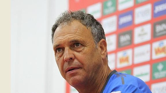 Caparrós desea que en San Mamés salga a relucir "la calidad y el talento" del Granada CF
