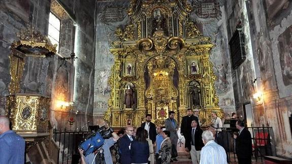 Fomento dedicará el 1% cultural del AVE lojeño a restaurar la iglesia del Convento de Santa Clara
