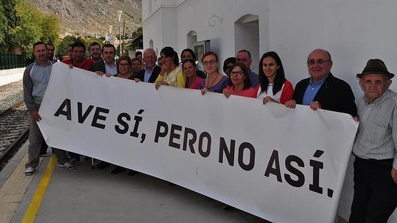 El PSOE denuncia que el Gobierno inicia las expropiaciones para el AVE sin respetar los plazos de licitación ni de alegaciones