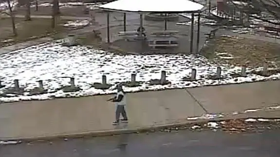 (Ohio): La policía de 'Cleveland' difunde el vídeo de los policías que dispararon al joven de 12 años