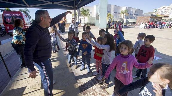 Más de 600 niños participan en la jornada lúdica de Motril