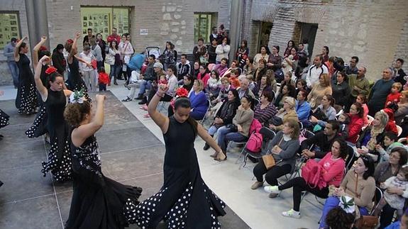 Los escolares del Llano disfrutan de múltiples actividades en el Castillo