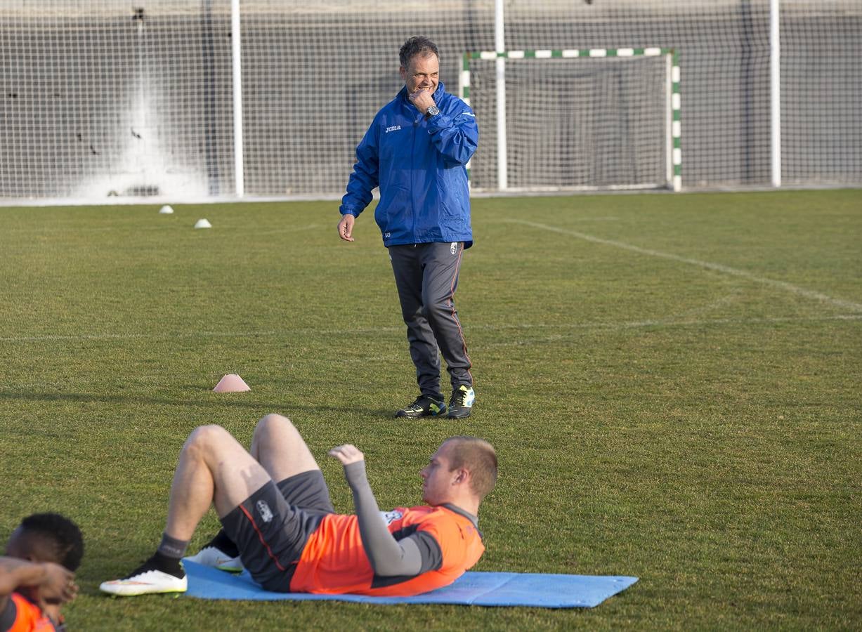 Pina puede acabar hoy con Caparrós