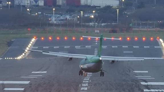 Cómo aterrizar durante una tormenta, balancearse y fallar en el intento
