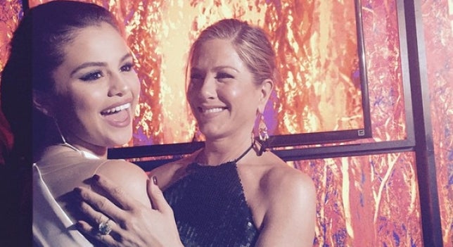 Selena Gómez y su novio, orgullo de Jennifer Aniston