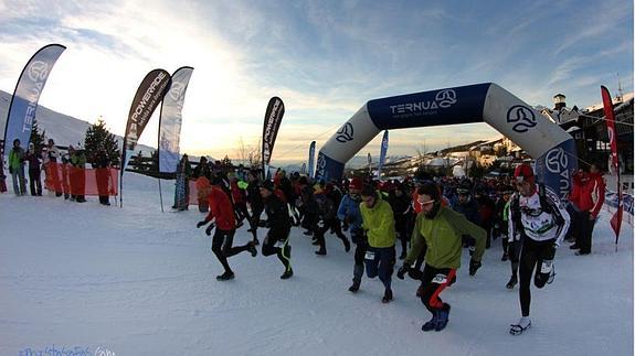 600 corredores por nieve se enfrentan este sábado al snowrunning de Sierra Nevada