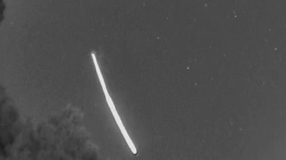 Un meteorito atraviesa el cielo de media España