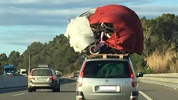 500 euros y seis puntos por llevar más de media tonelada de exceso de carga en su coche