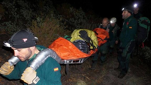 Rescatan a un montañero herido al caer por un barranco en Nevada