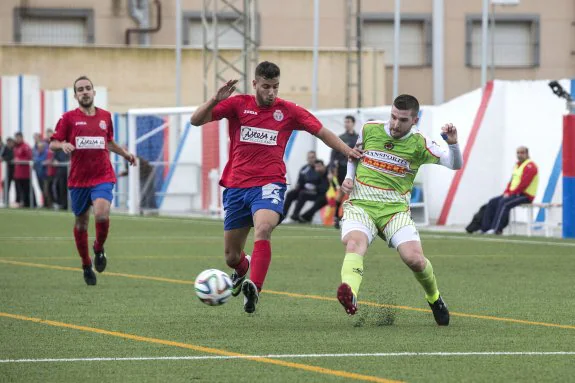 El Huércal Overa deberá ganar mañana en El Hornillo para seguir en la cuarta plaza.