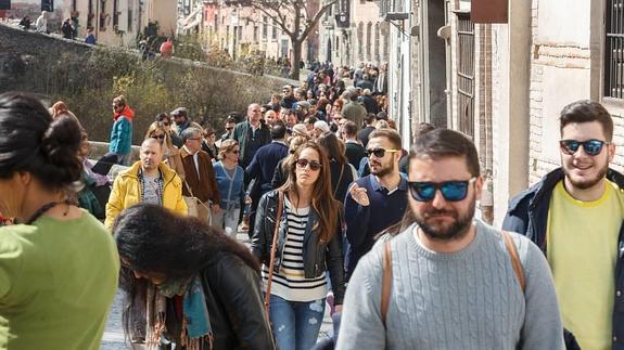 Granada, a tope de turistas