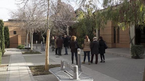 Facua rechaza la "mercantilización" del cementerio de Granada