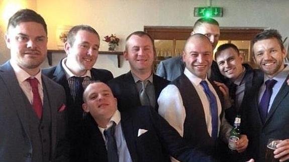 El grupo de juerguistas. 