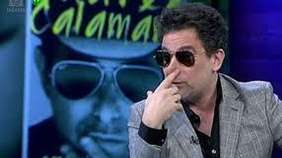 Calamaro la lía y se marca 'un Cigala' en El Intermedio