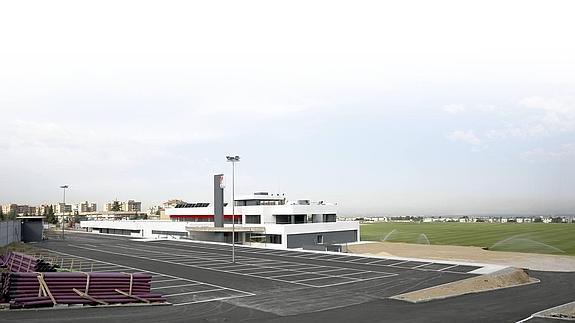 Las nuevas instalaciones del Granada están casi listas y sólo queda rematar algunos detalles, como la adecuación de los accesos.