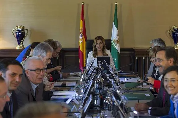 Foto de familia del nuevo Gobierno de la Junta de Andalucía