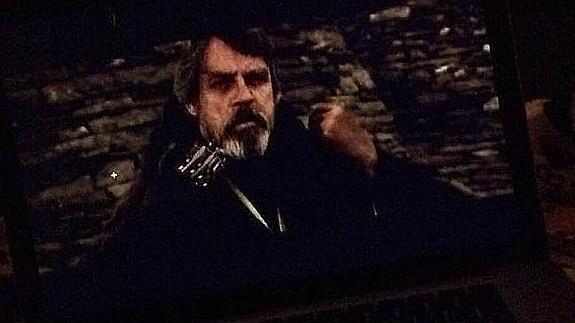 Filtran la esperada primera imagen de Luke Skywalker en «Star Wars: El despertar de la fuerza»