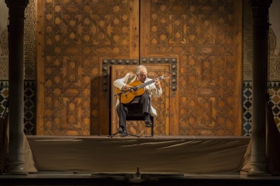 Pepe Romero, el canto puro de la guitarra española, anoche, en Los Arrayanes.