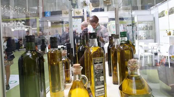 Más del 90 % del aceite de oliva del mundo se consume en países productores