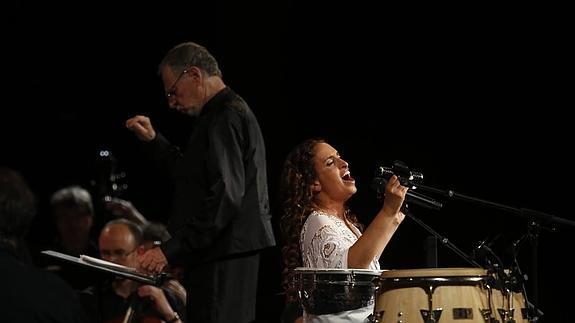 Una voz para mil canciones