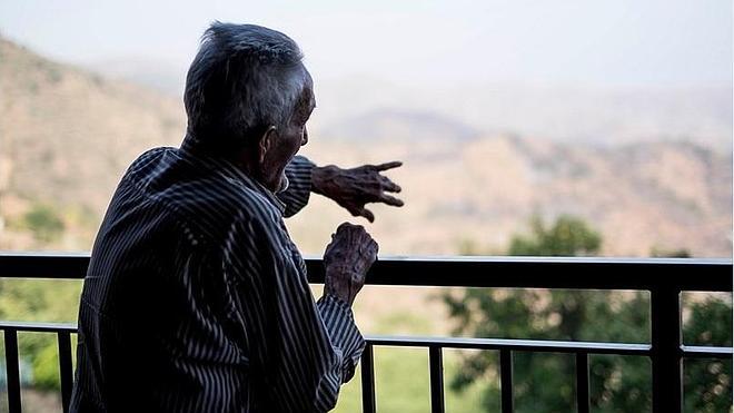 Amarga peregrinación a casa después del incendio