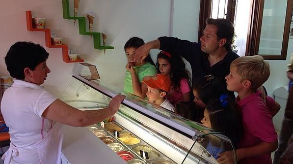 Los helados granadinos de San Nicolás, entre los 10 mejores de España