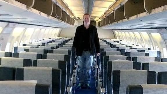 Cómo viajar solo en un vuelo internacional