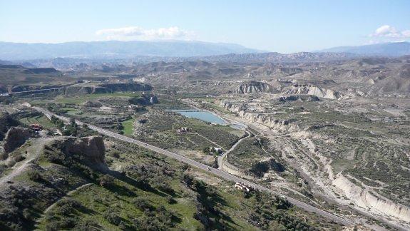 Vista del Campo de Tabernas, al que se pretende abastecer de agua con esta infraestructura.