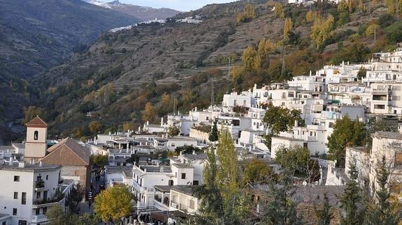 Imagen del municipio de Pampaneira, en el Barranco del Poqueira. 