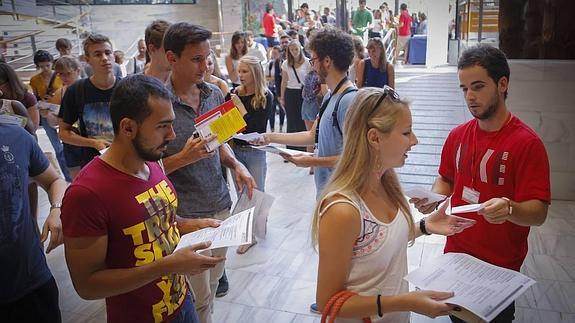 Jornada de bienvenida de estudiantes Erasmus en la UGR. 