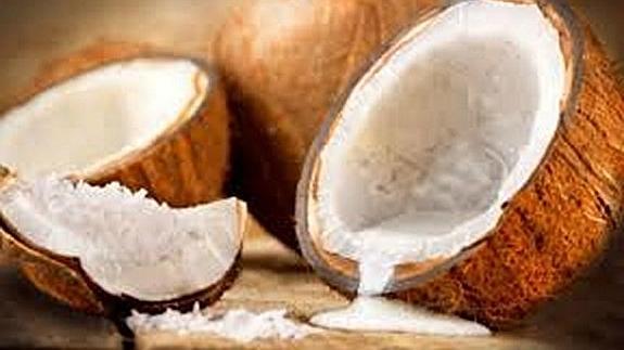 Los increíbles beneficios de beber agua de coco