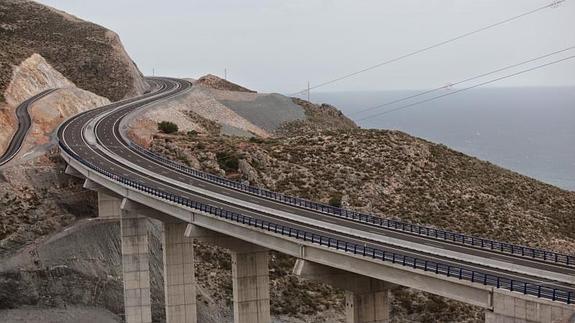 El tramo Carchuna-Castell ha sido el último en abrirse 