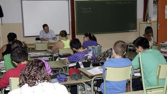 ¿Cuánto cobran los maestros y profesores en España? ¿Y en Europa?