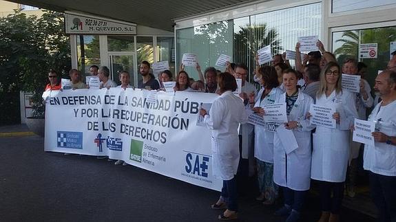 Protesta en Torrecárdenas contra las políticas de la Junta