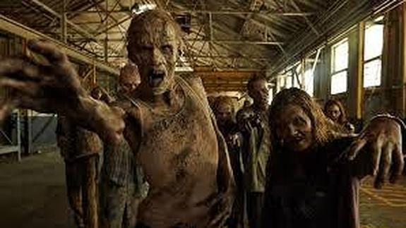 Un joven mata a su amigo al confundirlo con un zombi tras un maratón de 'The Walking Dead'