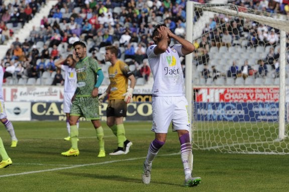 Los blancos se lamentaron de su falta de gol en el encuentro contra los murcianos, sextos, quedando ellos séptimos.