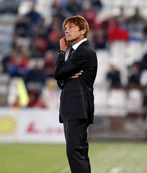 El técnico del Almeria, Joan Carrillo 