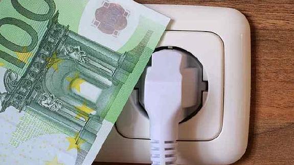 Facua critica que la factura de la luz ha subido un 16,2 % durante el Gobierno de Rajoy