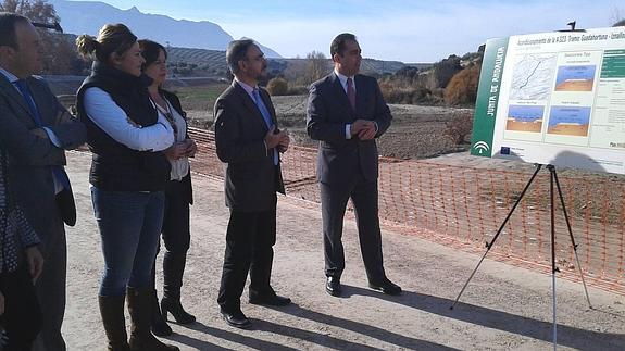 La A-323 entre Guadahortuna e Iznalloz estará en servicio antes de que finalice este mes