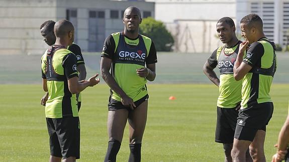 Unas felices fiestas para 'los hermanos' del Granada CF