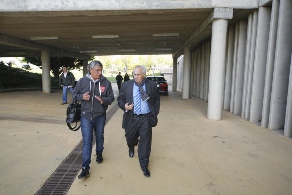 Néstor Gorosito fue presentado por Alfonso García como nuevo entrenador de la UDA. 