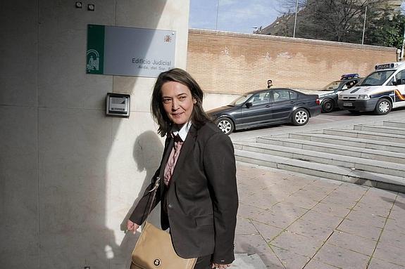 Luisa García Chamorro, el día que declaró en La Caleta por las presuntas calumnias.