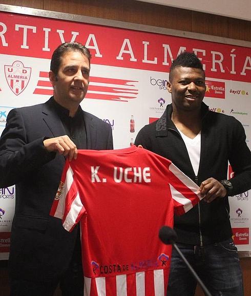 Kalu Uche, en su presentación. 