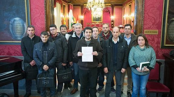 Representantes de los siete sindicatos comparecieron juntos para pedir la dimisión de Ledesma y denunciar que les habían sometido a chantaje. 