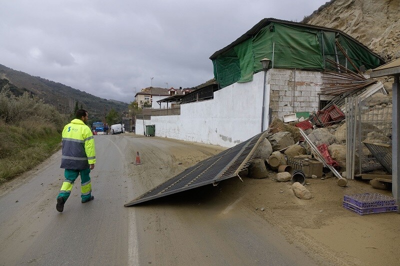 Los técnicos alertan del "grave riesgo" de circular por la carretera entre Güéjar Sierra y Pinos Genil