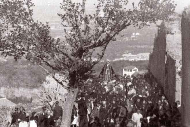 ¿Qué vemos en esta fotografía de Granada?