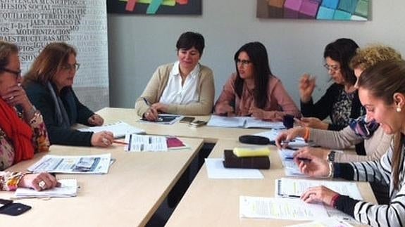 Diputación impulsa un proyecto piloto para ayudar a jóvenes emprendedores