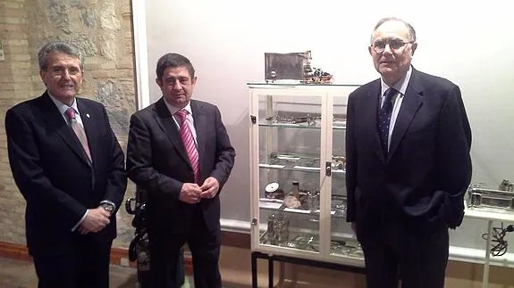 Las salas de exposiciones de la Diputación acogen la muestra 'Cien años de Medicina en España'